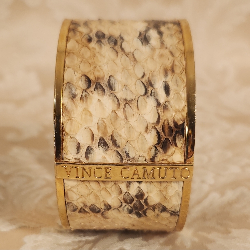 Vince Camuto Chunky Bangle Bracelet